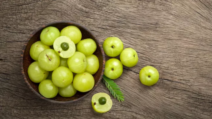Immunity-Boosting Foods: इम्युनिटी मजबूत करने के लिए डाइट औऱ धूप है बहुत जरूरी