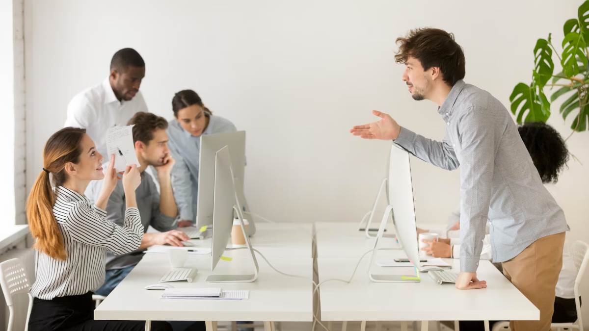 behaviour that can avoid at workplace because it can problematic for your job
