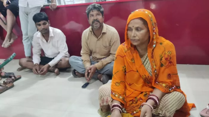 यूपी के तीन ठगों को किशनगंज पुलिस ने गिरफ्तार किया। (फोटो- जागरण)