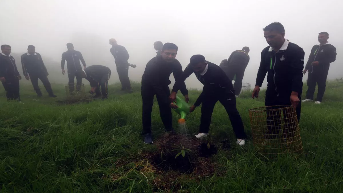 Uttarakhand News: पर्यटन नगरी लैंसडौन को नई पहचान देगी बुरांश वाटिका, सेना काम में जुटी