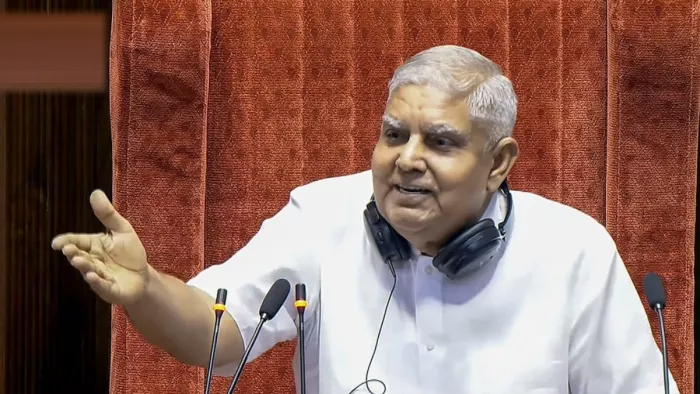 कांग्रेस सांसदों ने उपराष्ट्रपति जगदीप धनखड़ के इस्तीफे की टाइमिंग पर सवाल उठाए हैं। (फोटो सोर्स- संसद टीवी)