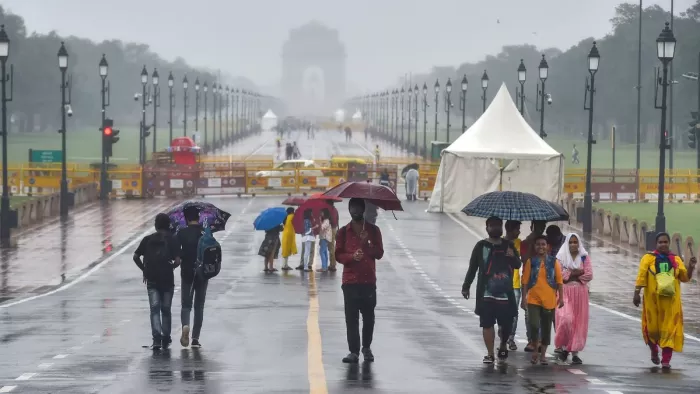 Rain in Delhi: उत्तर भारत के कई राज्यों में आज बारिश की उम्मीद: मौसम विभाग।(फोटो सोर्स: पीटीआई)