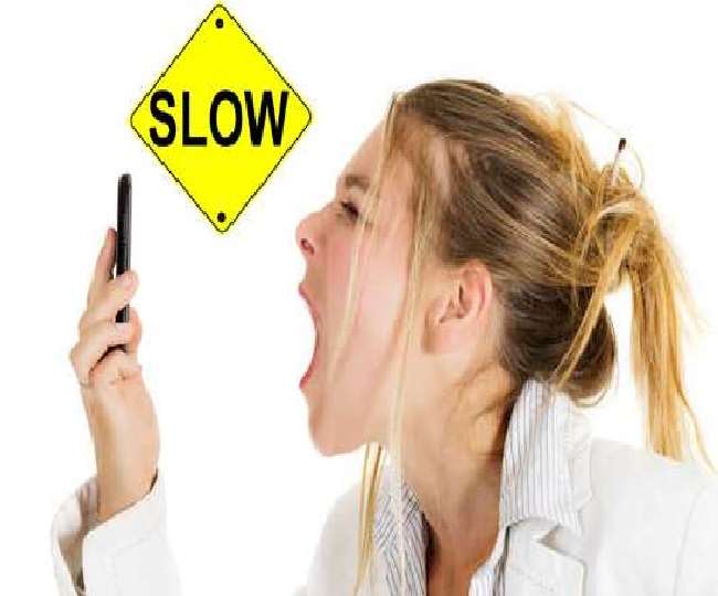 https://www.jagranimages.com/images/newimg/22082021/22_08_2021-phone_slow_21950359.jpg