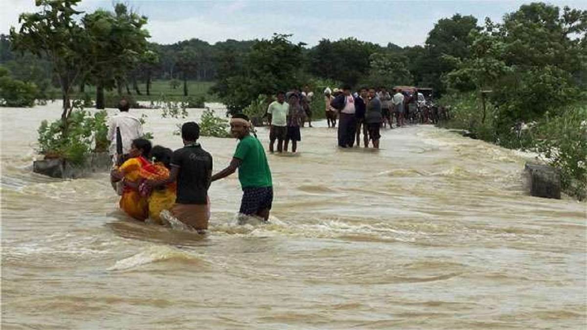 Flood Situation: ओडिशा समेत देश के कई हिस्सों में बाढ़ की स्थिति चिंताजनक, हिमाचल में बारिश से अब तक 32 की मौत - Flood situation in many parts of the country including