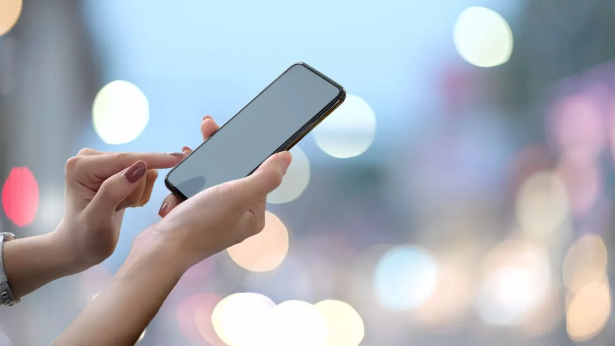 स्क्रीन ऑफ होने पर भी फोन की बैटरी तेजी से हो सकती है ड्रेन, Smartphone में मौजूद ऐप्स हो सकते हैं बड़ी वजह