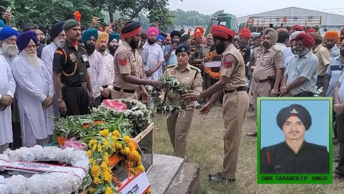 लद्दाख में शहीद जवान को दी गई पैतृक गांव अंतिम विदाई