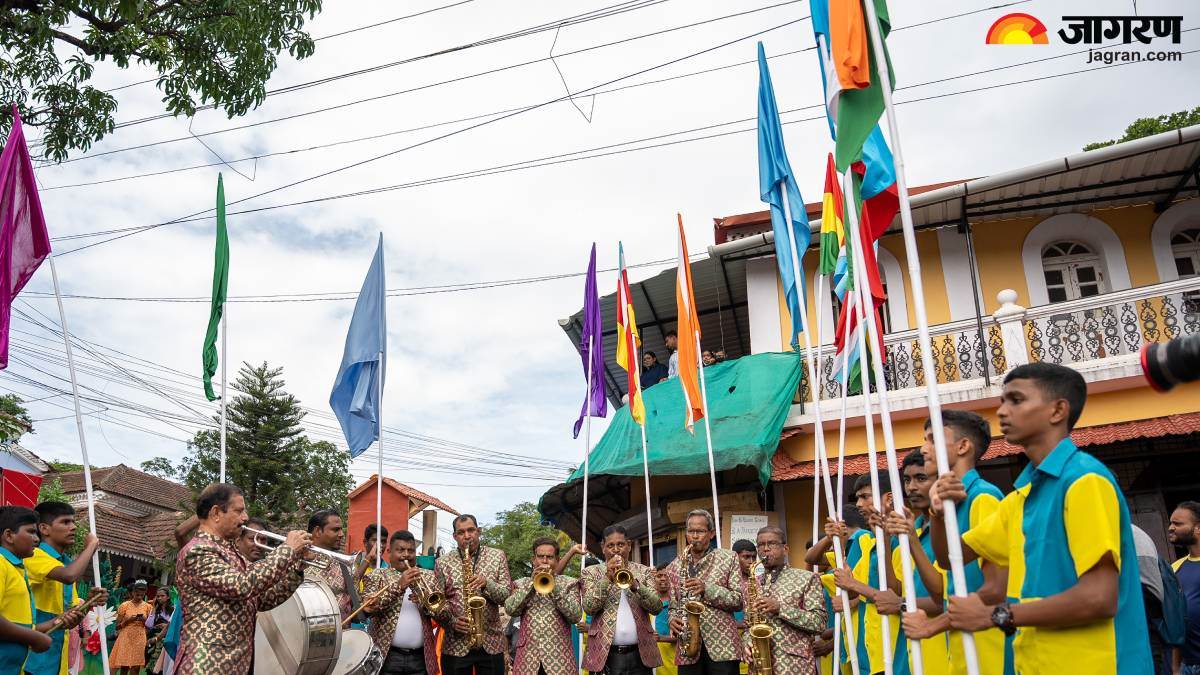 https://www.jagranimages.com/images/newimg/22082024/22_08_2024-goa_bonderam_festival_23782654.jpg