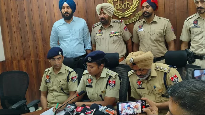 शिवपुरी मन्दिर में हुई चोरी के मामले में पुलिस ने 4 लोगों को पकड़ा