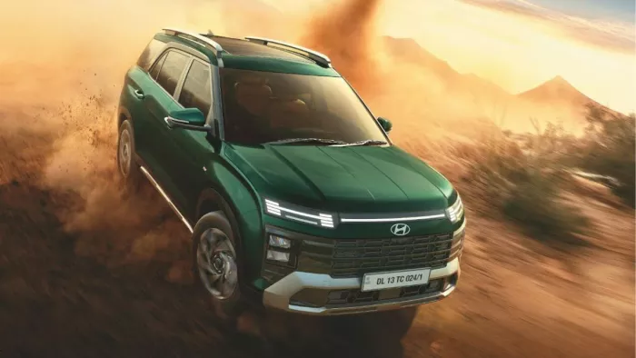 नई Hyundai Alcazar के लिए बुकिंग को शुरू कर दिया गया है।