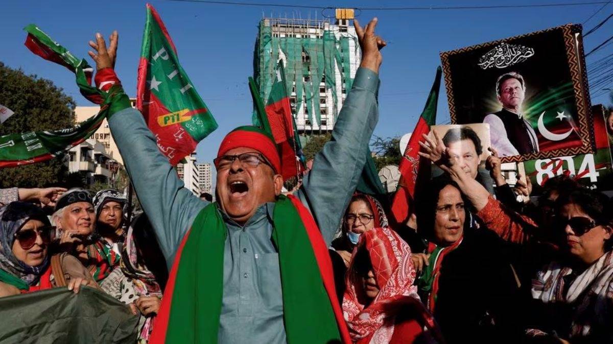 https://www.jagranimages.com/images/newimg/22082024/22_08_2024-pakistan_protest_today_23782426.jpg