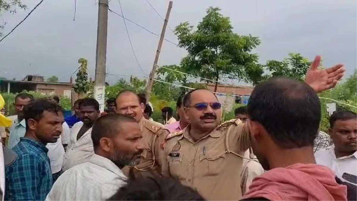 Jaunpur News: घर से लापता मासूम का दूसरे दिन तालाब में मिला शव, हत्या की आशंका; जांच में जुटी पुल‍िस