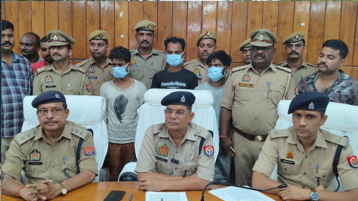 https://www.jagranimages.com/images/newimg/22082025/22_08_2025-bahraich_news_5_24021819.jpg