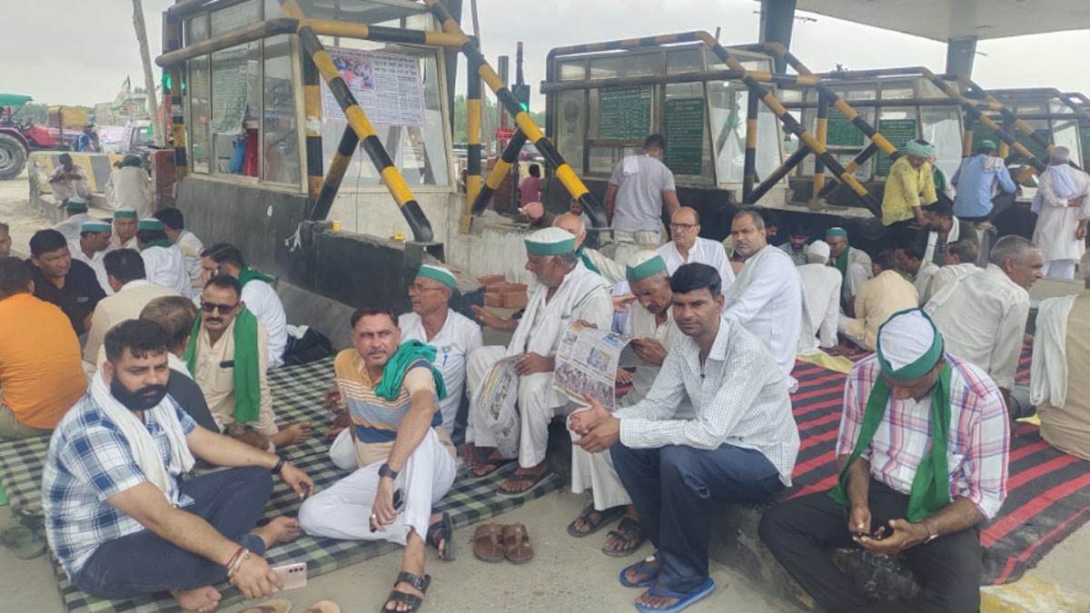 https://www.jagranimages.com/images/newimg/22082025/22_08_2025-farmer_24021143.jpg