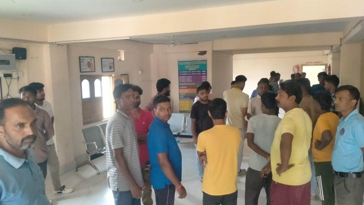 https://www.jagranimages.com/images/newimg/22082025/22_08_2025-jamtada_hospital_24021445.jpg