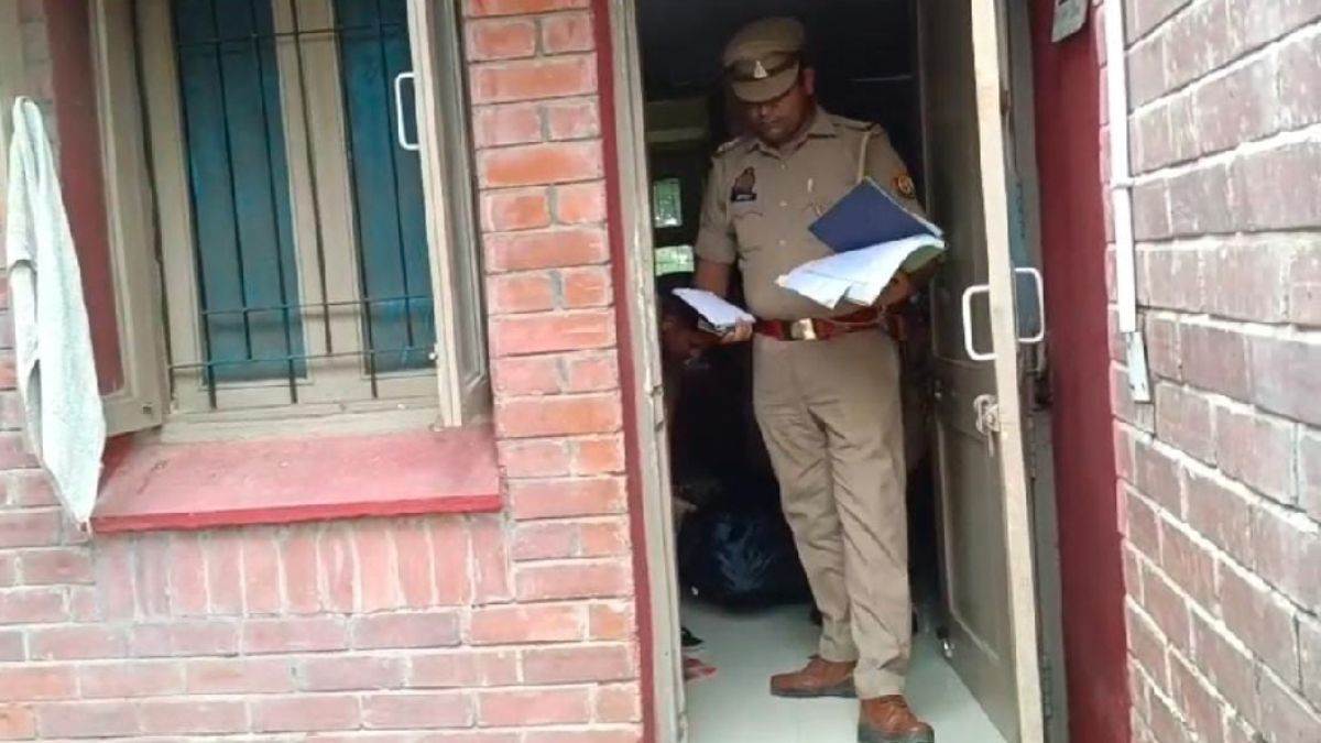 https://www.jagranimages.com/images/newimg/22082025/22_08_2025-police_1_24021574.jpg