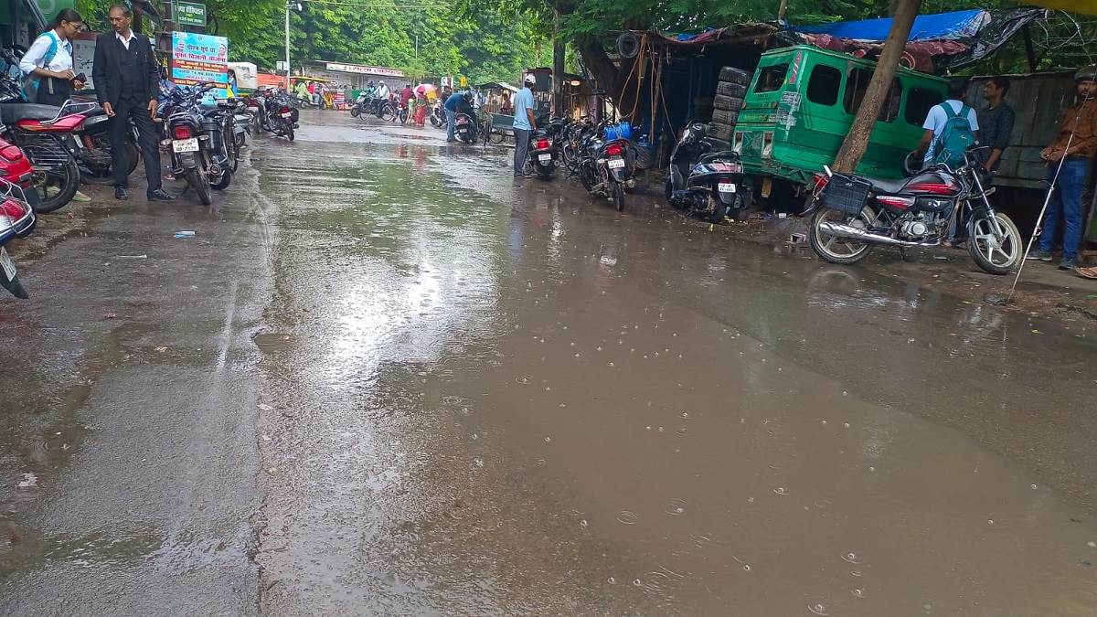 https://www.jagranimages.com/images/newimg/22082025/22_08_2025-prayagraj_rain_24021573.jpg
