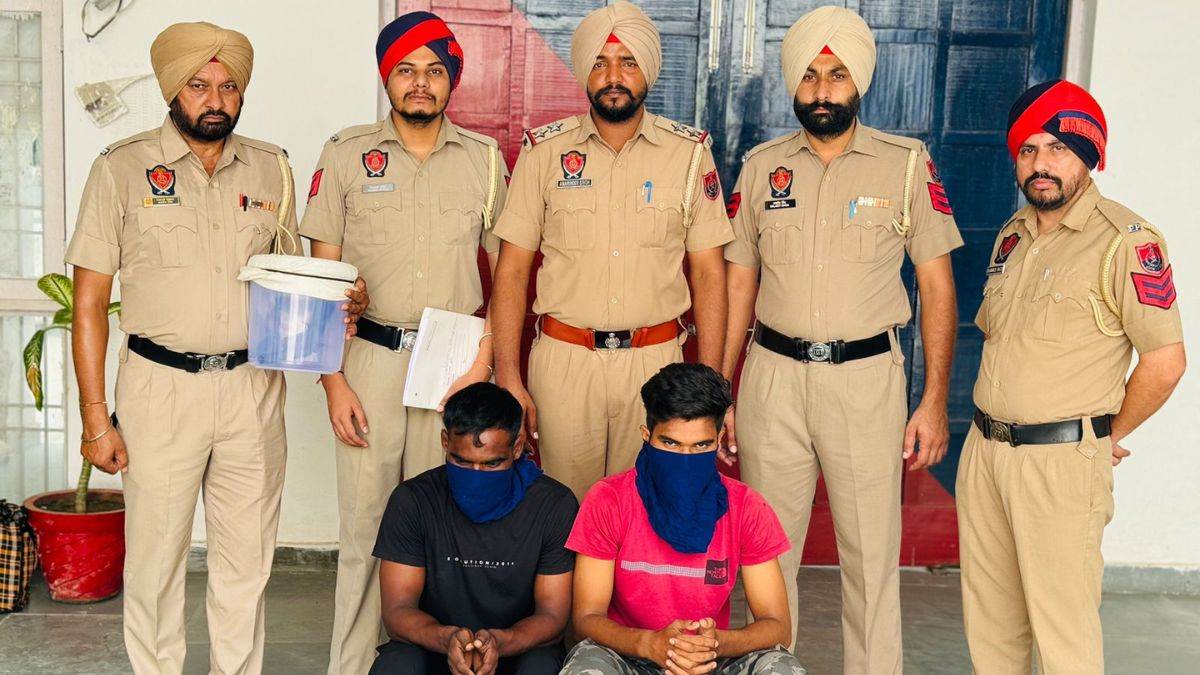bathinda police arrests 2 people for displaying weapons