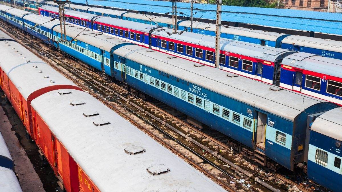 https://www.jagranimages.com/images/newimg/22082025/22_08_2025-railway_24021455.jpg