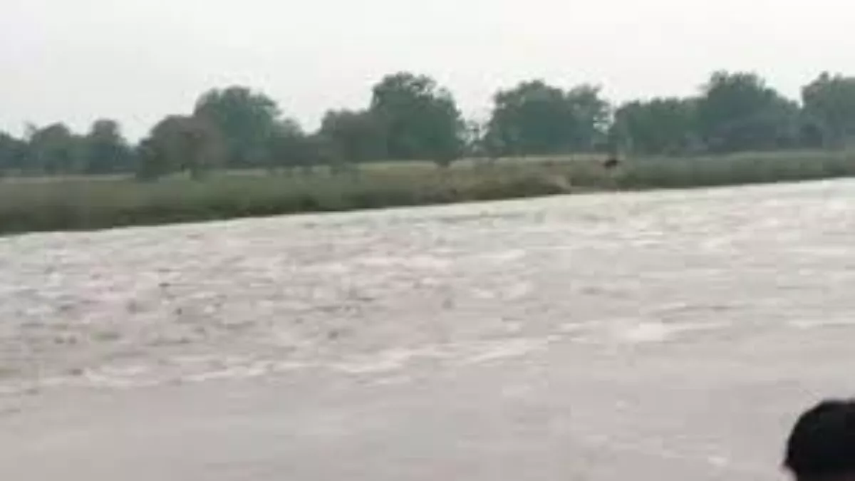 लखीमपुर खीरी में शारदा नदी में तीन और घर समाए, कटाव से 19 लोग बेघर; हालात हो रहे बदतर