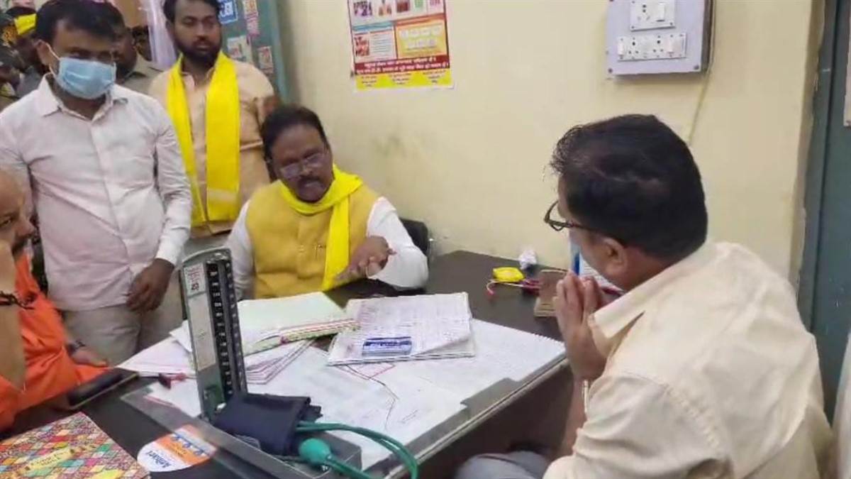 https://www.jagranimages.com/images/newimg/22082025/22_08_2025-vidhayak_24021526.jpg