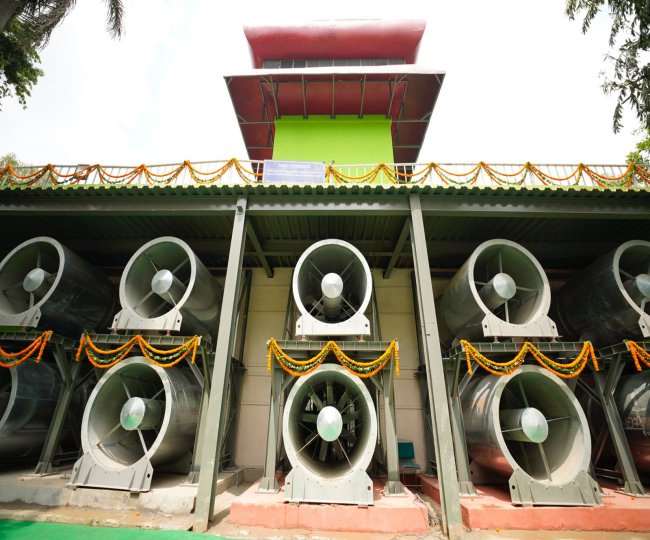 दिल्ली के कनॉट प्लेस में स्मॉग टॉवर का ट्रायल पूरा