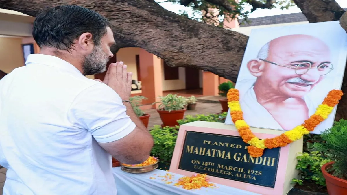Bharat Jodo Yatra का आज है 15वां दिन, राहुल गांधी ने बापू के लगाए पेड़ पर पुष्प अर्पित कर शुरू किया मार्च