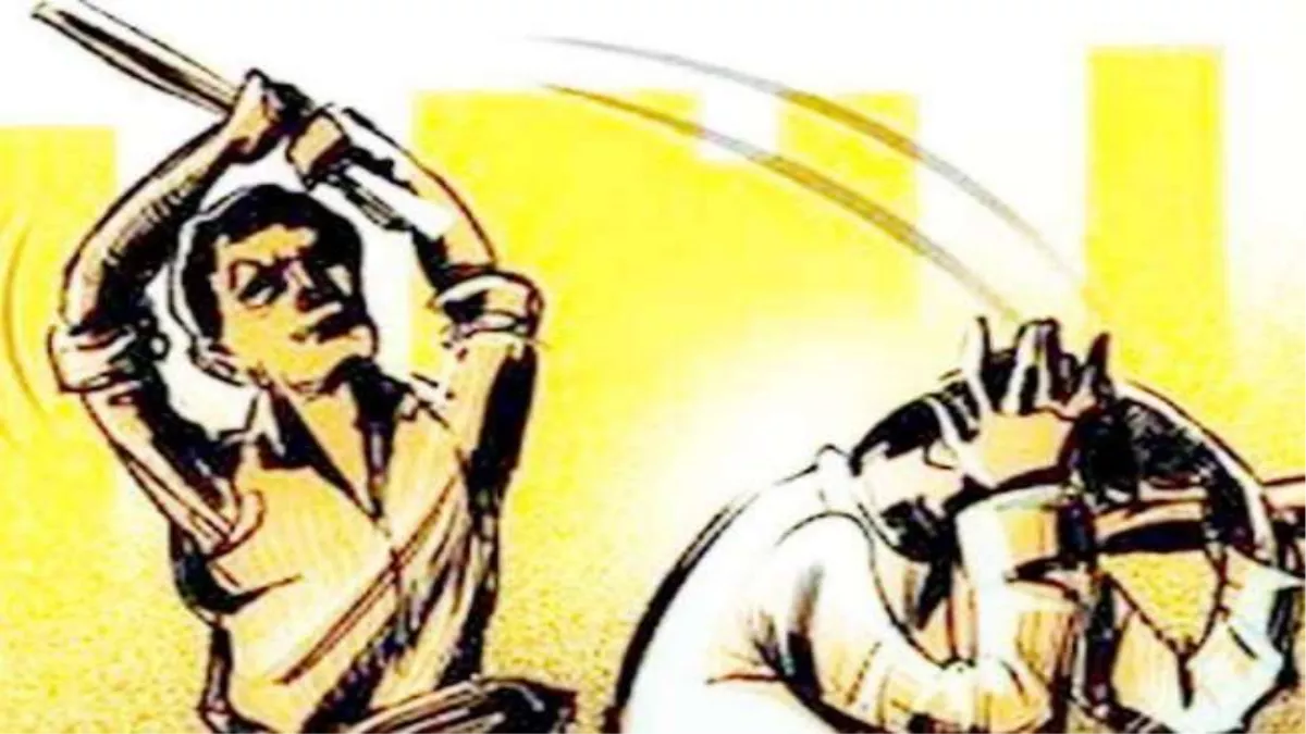 Noida News: नोएडा में भिक्षा मांगने गए बहरूपिये को ग्रामीणों ने बच्चा चोर समझकर पीटा, वीडियो वायरल - ncr alms were beaten up by Noida villagers as a child thief video viral Noida News: नोएडा में भिक्षा मांगने गए बहरूपिये को ग्रामीणों ने बच्चा चोर समझकर पीटा, वीडियो वायरल - ncr alms were beaten up by Noida villagers as a child thief video viral