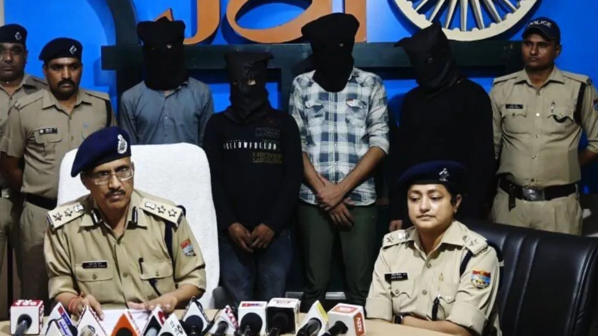 Dehradun Crime News: पुलिस से बचने की तैयारी करके आए थे आरोपित, कमीज के पैटर्न ने पहुंचाया सलाखों के पीछे