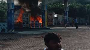 प्रयागराज के यमुनापार के नारीबारी स्थित पेट्रोल पंप में आग लग गई। फायर कर्मियों ने बुझाया।