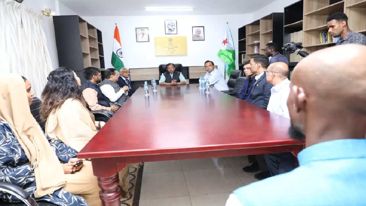 MoS मुरलीधरन ने जिबूती के अधिकारियों के साथ की बातचीत