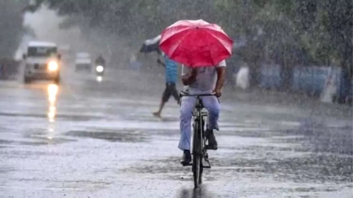 Rain in UP: यूपी में बारिश बनी आफत, कई जिलों में दीवार ढहने की घटनाओं में 10 बच्चों समेत 21 लोगों की मौत