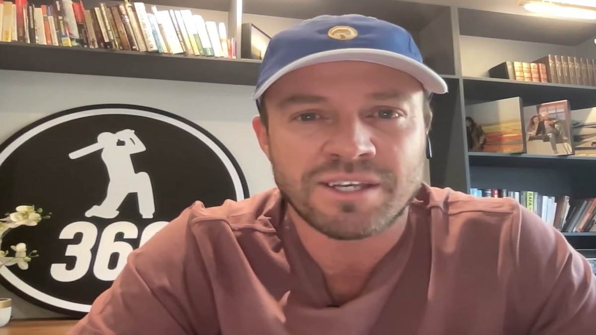 https://www.jagranimages.com/images/newimg/22092023/22_09_2023-ab_de_villiers_on_pakistan_team_rift_23536508.jpg