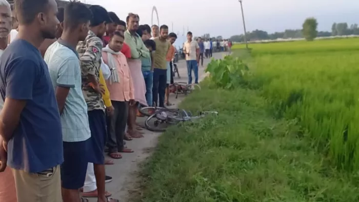 घटनास्थल पर मौजूद ग्रामीणों में आक्रोश। -जागरण