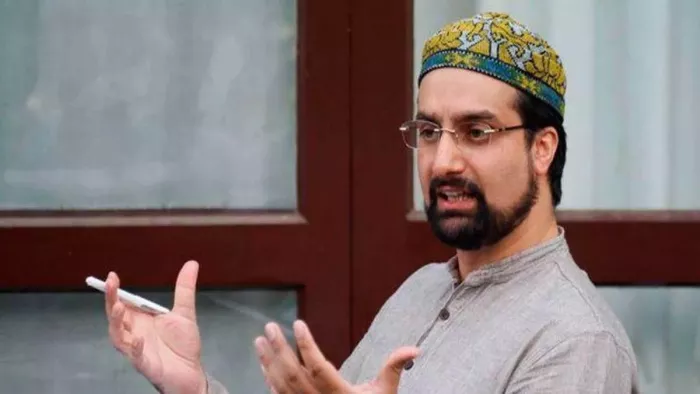 चार साल बाद नजरबंदी से मुक्त हुए हुर्रियत नेता मीरवाइज मौलवी उमर फारूक (फाइल फोटो)