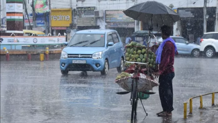 बादल बरस कर गिराएंगे शहर का पारा। (फाइल फोटो)