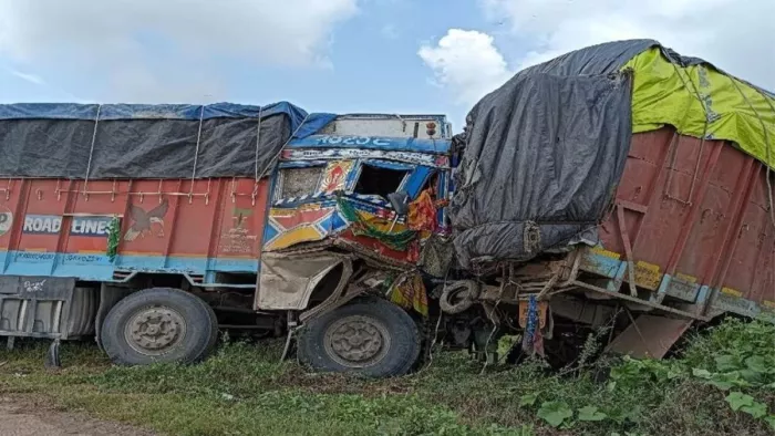 जबलपुर में एक टोल प्लाजा पर भीषण सड़क दुर्घटना (जागरण फोटो)