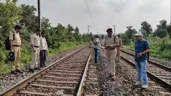 Khandwa firecracker blast दिल्ली-मुंबई रेलवे ट्रैक पर पटाखों के ब्लास्ट से खलबली। (फाइल फोटो)