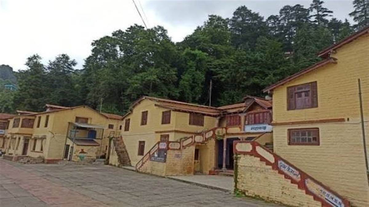 https://www.jagranimages.com/images/newimg/22092025/22_09_2025-21alm_32_21092025_217.jpg