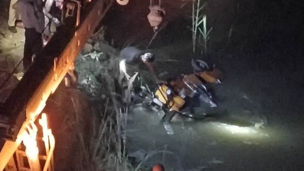 https://www.jagranimages.com/images/newimg/22092025/22_09_2025-akharaghat_accident_news_24055835.jpg