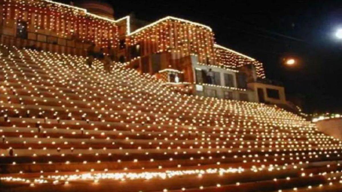 https://www.jagranimages.com/images/newimg/22092025/22_09_2025-dev_deepawali_24056309.jpg