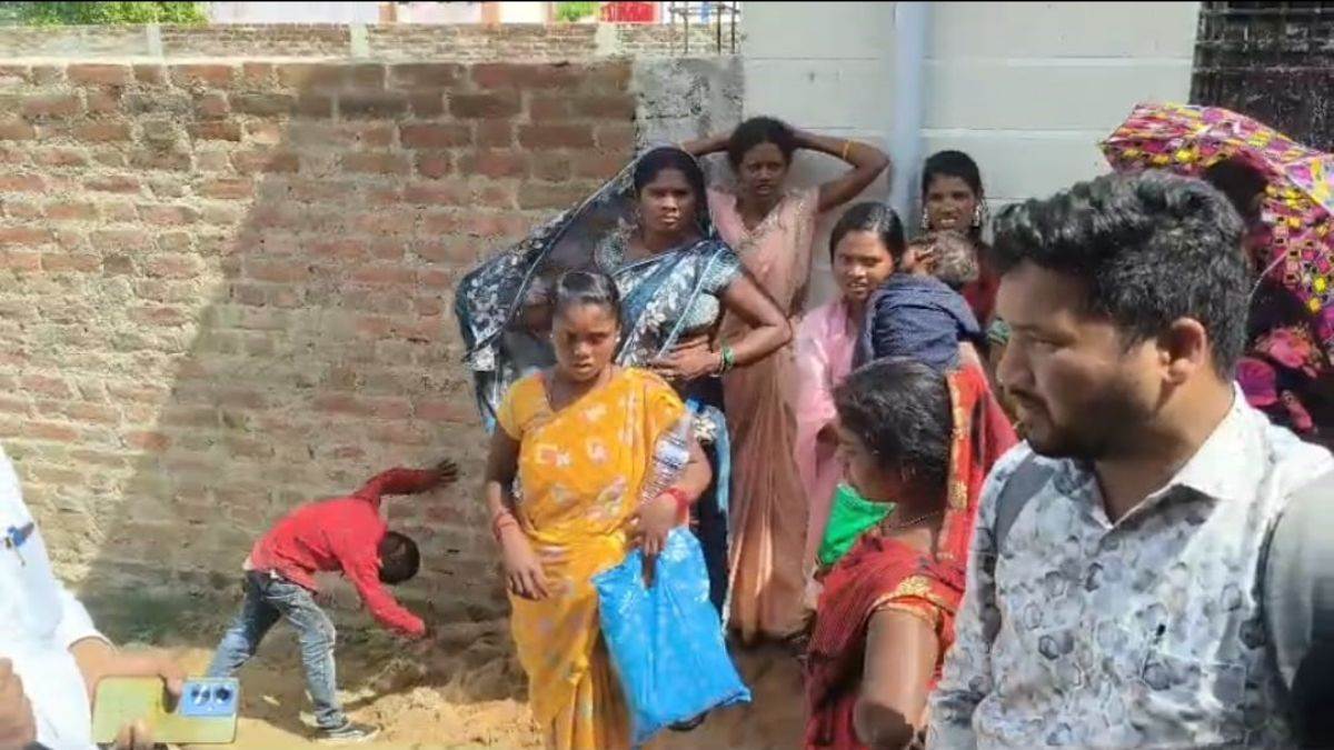 https://www.jagranimages.com/images/newimg/22092025/22_09_2025-dharm_parivarthan_24055825.jpg