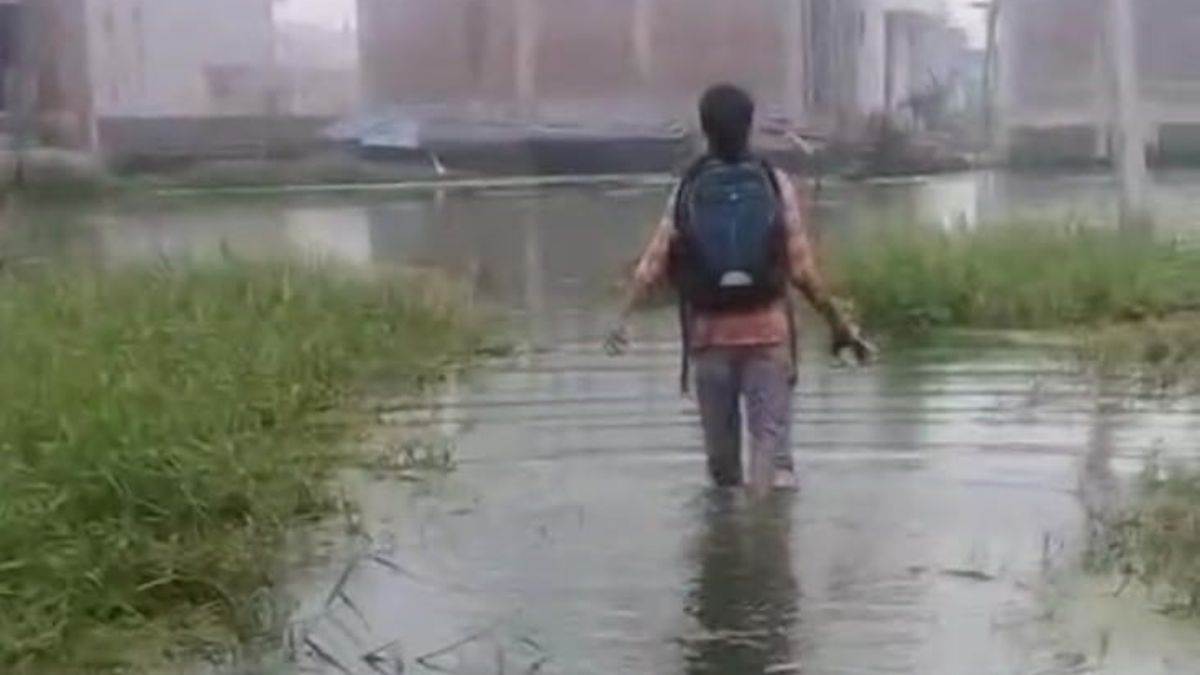 https://www.jagranimages.com/images/newimg/22092025/22_09_2025-patna_waterlogging_24055971.jpg