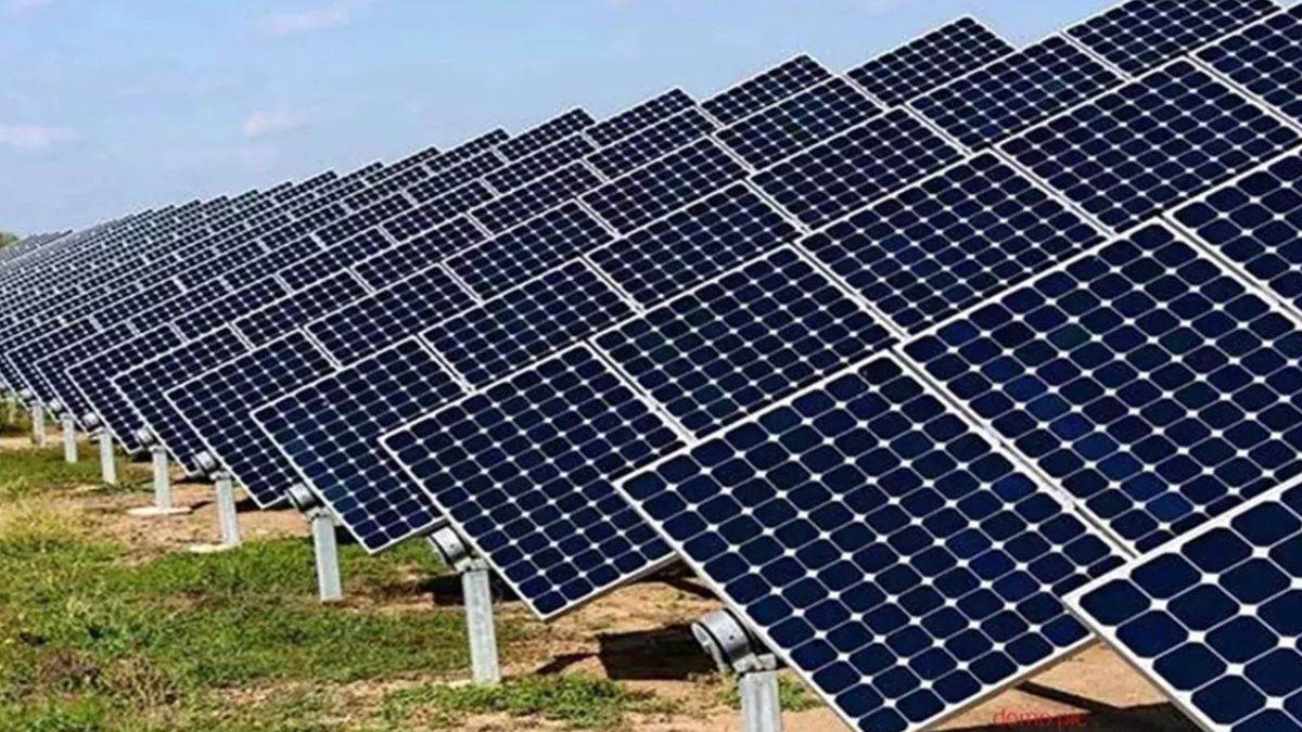 https://www.jagranimages.com/images/newimg/22092025/22_09_2025-solar_panel_24056017.jpg