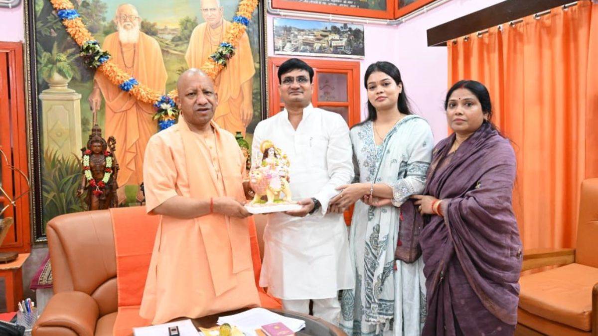 https://www.jagranimages.com/images/newimg/22092025/22_09_2025-tata_shrishti_24056458.jpg