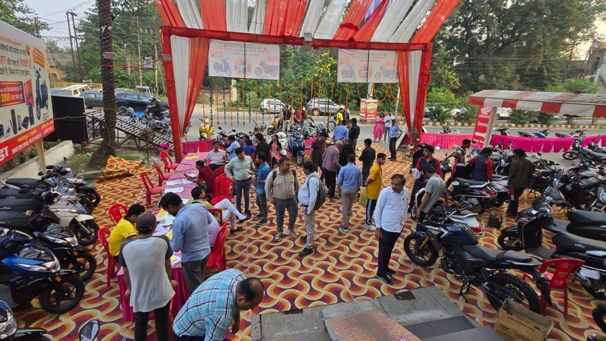 https://www.jagranimages.com/images/newimg/22092025/22_09_2025-vehicle_purchase_24056470.jpg