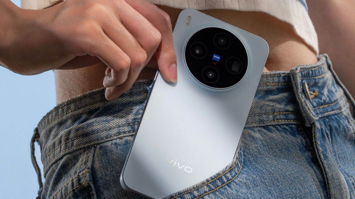 https://www.jagranimages.com/images/newimg/22092025/22_09_2025-vivo_x300_series_24056202.jpg