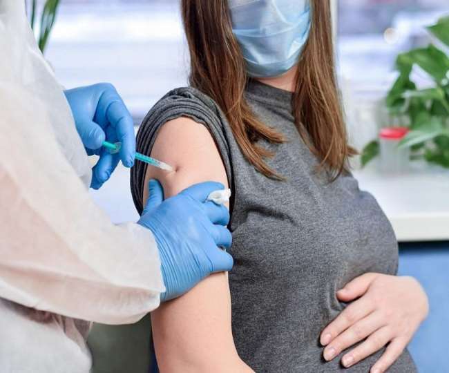 स्वास्थ्य विभाग के अनुसार राजधानी में अभी करीब पांच लाख टीकाकरण और किया जाना है।