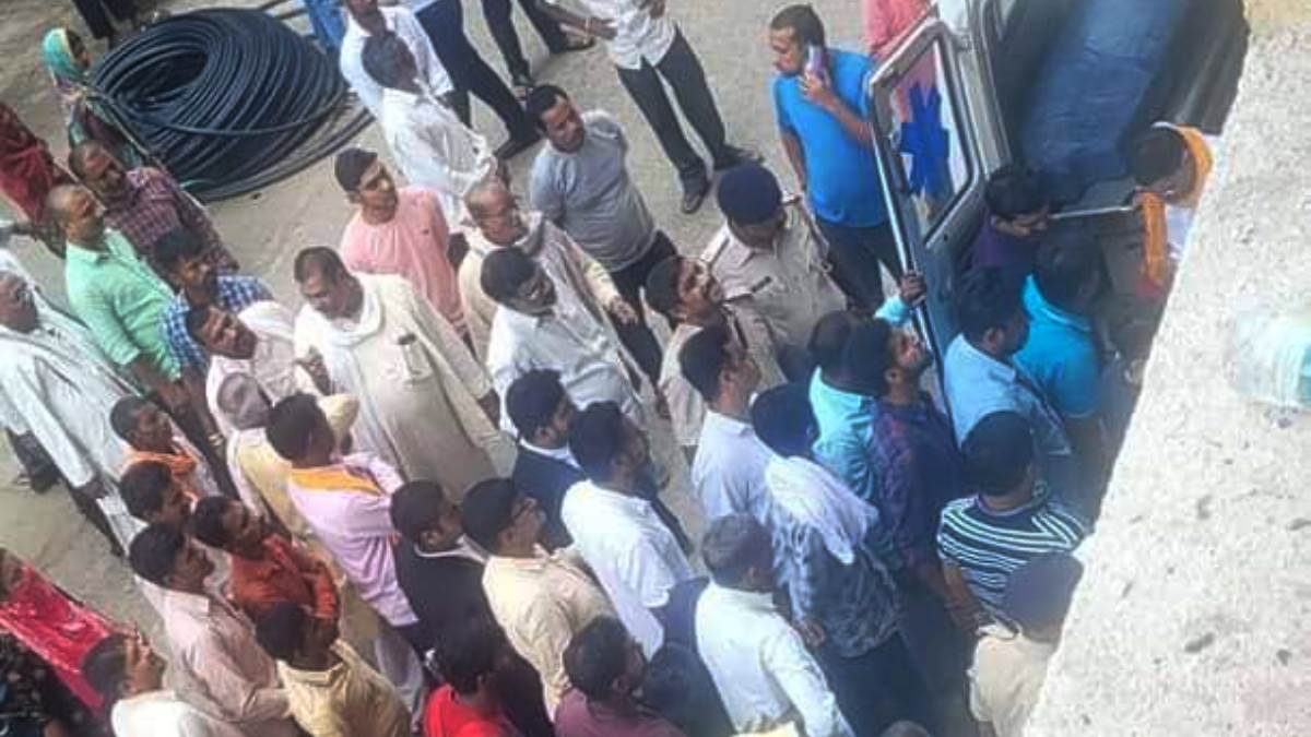 Bihar politics: बाहुबली अनंत सिंह जेल से मोकामा उपचुनाव में कर रहे प्रचार? बीजेपी  ने तस्वीर शेयर कर लगाया आरोप - Bihar politics Anant Singh helping wife in  Mokama by Chunav from