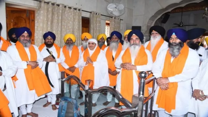 पंजाब में बेअदबी पर पूरा गांव श्री अकाल तख्त के समक्ष तलब