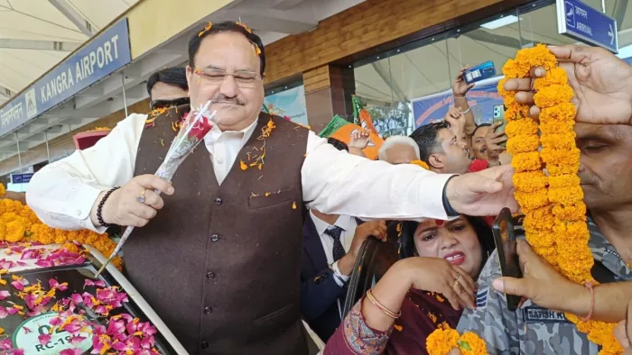 भाजपा के राष्ट्रीय अध्यक्ष जय प्रकाश नड्डा पहुंचे गगल स्थित कांगड़ा हवाई अड्डा